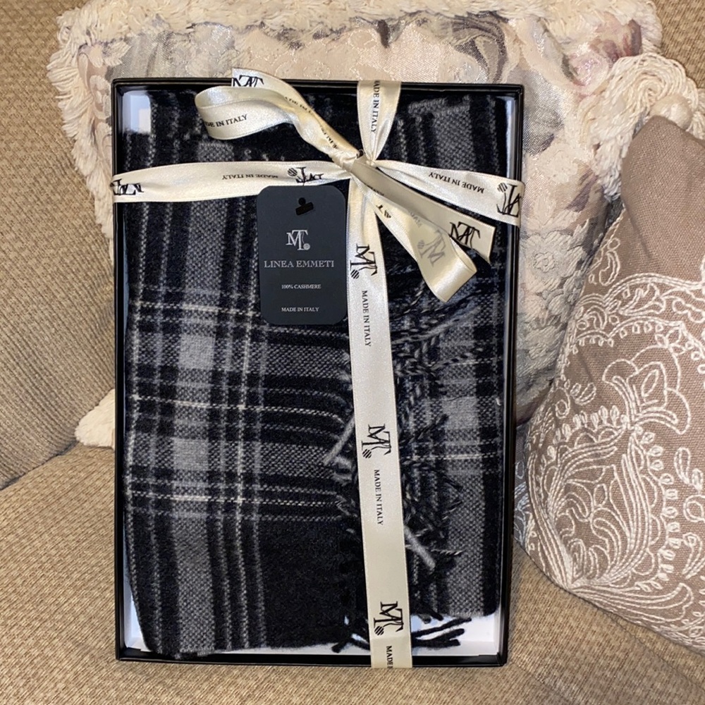 🖤🔘🖤NWT MT Linea Emmeti 100% Cashmere Italian Scarf